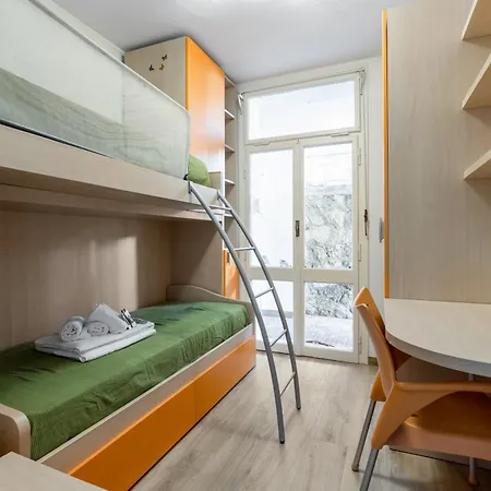 Appartamento Guesthost - Home! Sally Sea House Lerici