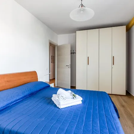 Guesthost - Home! Sally Sea House * Lerici