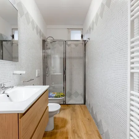 Guesthost - Home! Sally Sea House Lerici