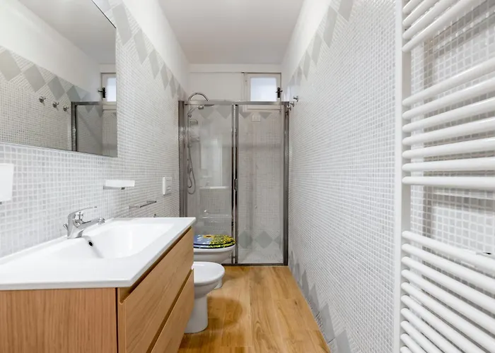 Guesthost - Home! Sally Sea House Lerici