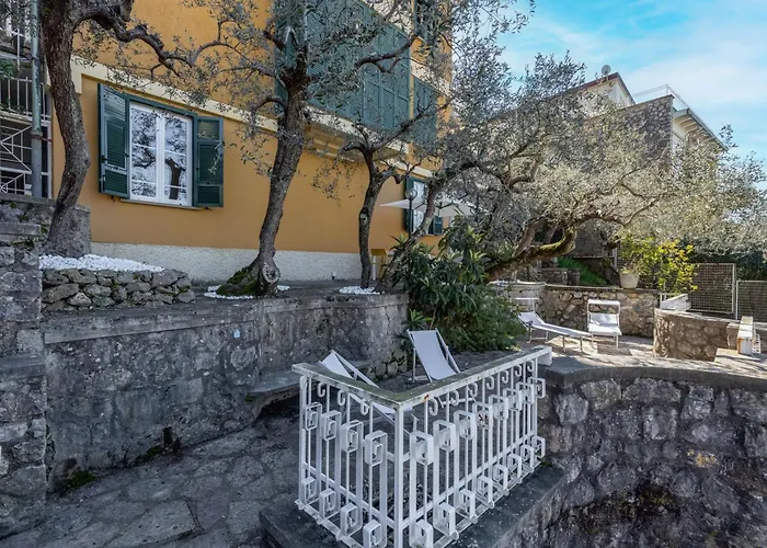 Guesthost - Home! Sally Sea House Lerici