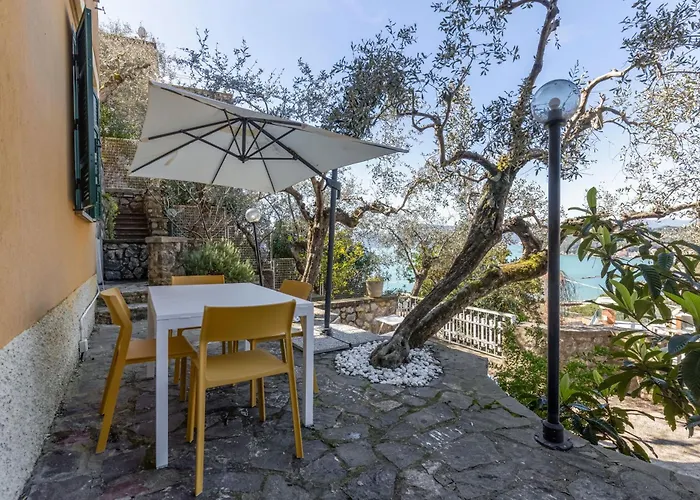 Guesthost - Home! Sally Sea House Lerici